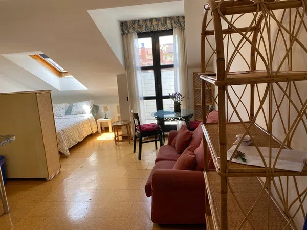 Estudio en calle Carreño Miranda, 7