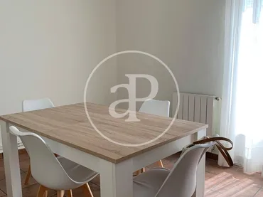 Piso en  Carrer de Sant Vicent Mártir - Foto 3