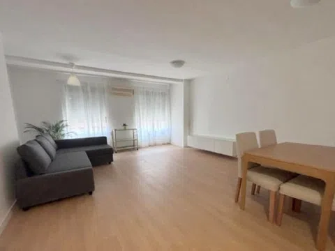 Piso en calle de la Ciudad de Bolonia, 5