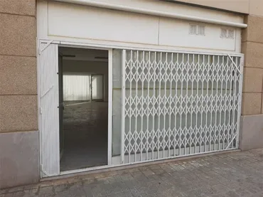 Local comercial en  Carrer Llauder 83 - Foto 1