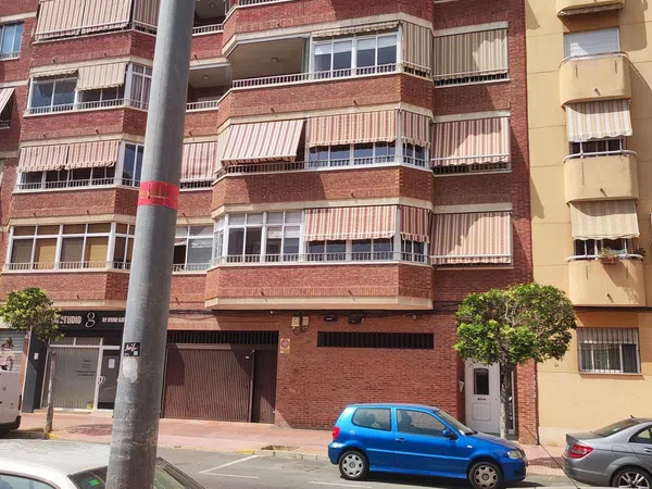 Piso en calle Villafranqueza, 39