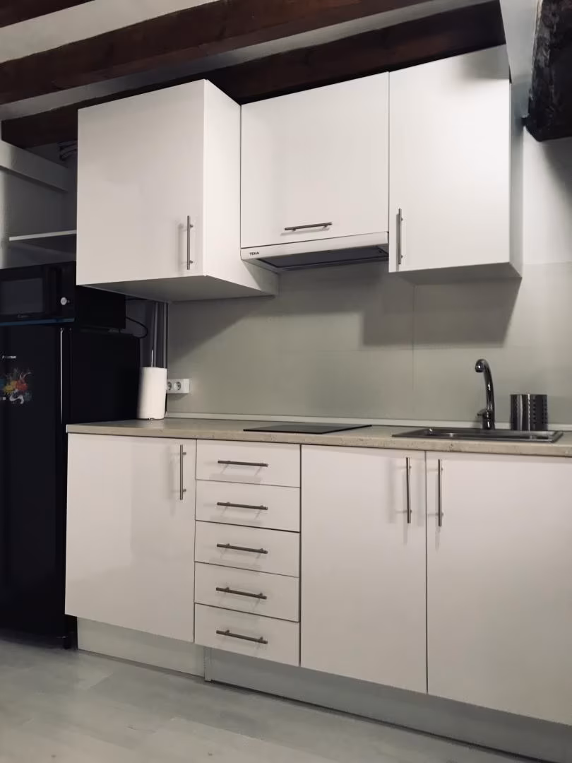Estudio en  Carrer de Sant Alonso 18 - Foto 8