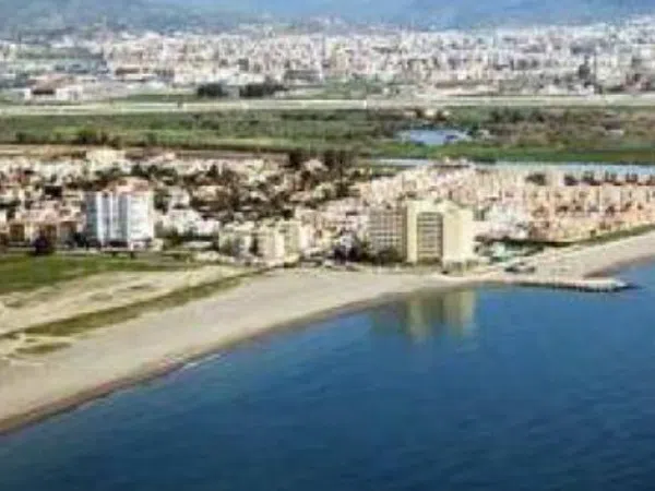 Estudio en calle Rogelio Oliva, 40