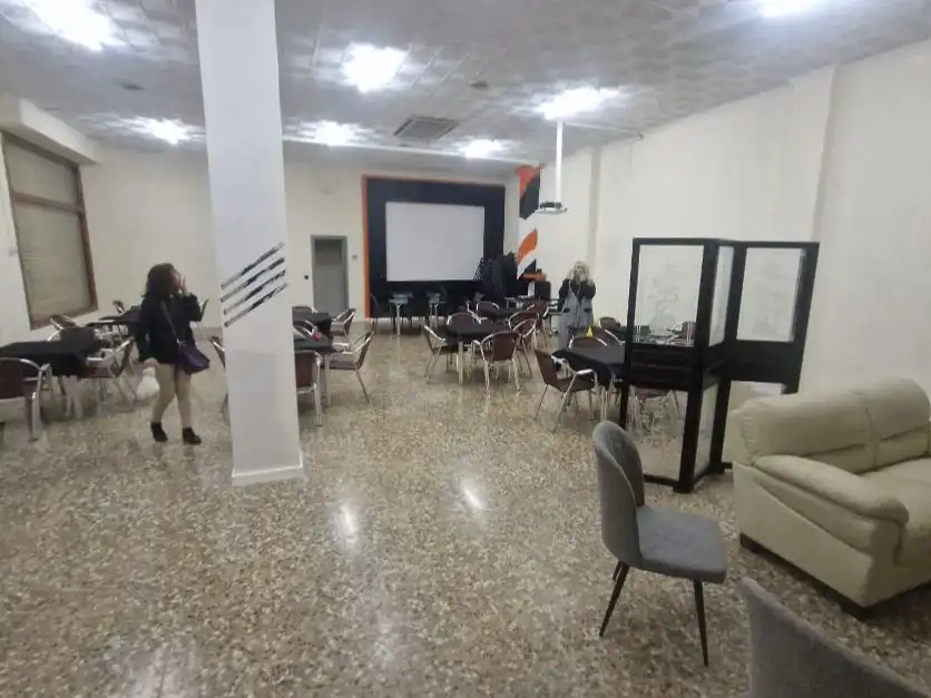 Local comercial en  Calle Cisne 2 - Foto 2
