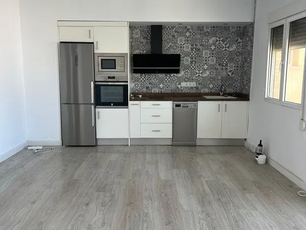 Piso en Avenida Juan Sebastián Elcano, 129 - Foto 1