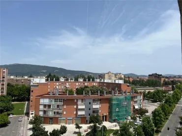 Piso en Mendebaldea - Foto 2