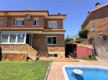 Casa adosada en Serranillos del valle - Foto 3