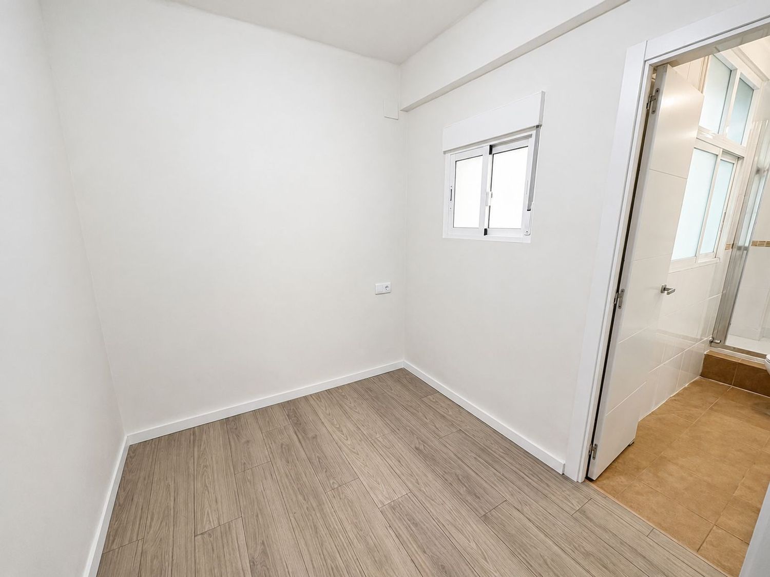 Piso en Calle Tarrasa, 222, Huerta de la Reina - Foto 17