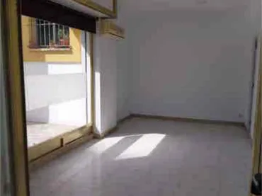 Local comercial en Macarena - Foto 4