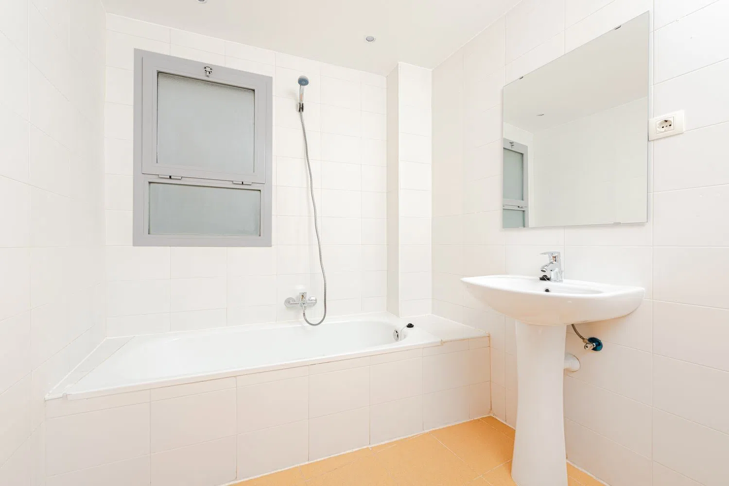 Piso en calle del Jacobeo - Foto 14