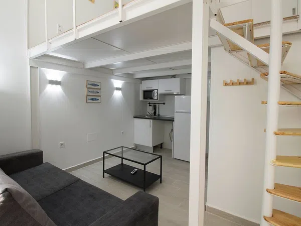 Estudio en Calle de Rodrigo Uhagón, Pradolongo - Foto 1