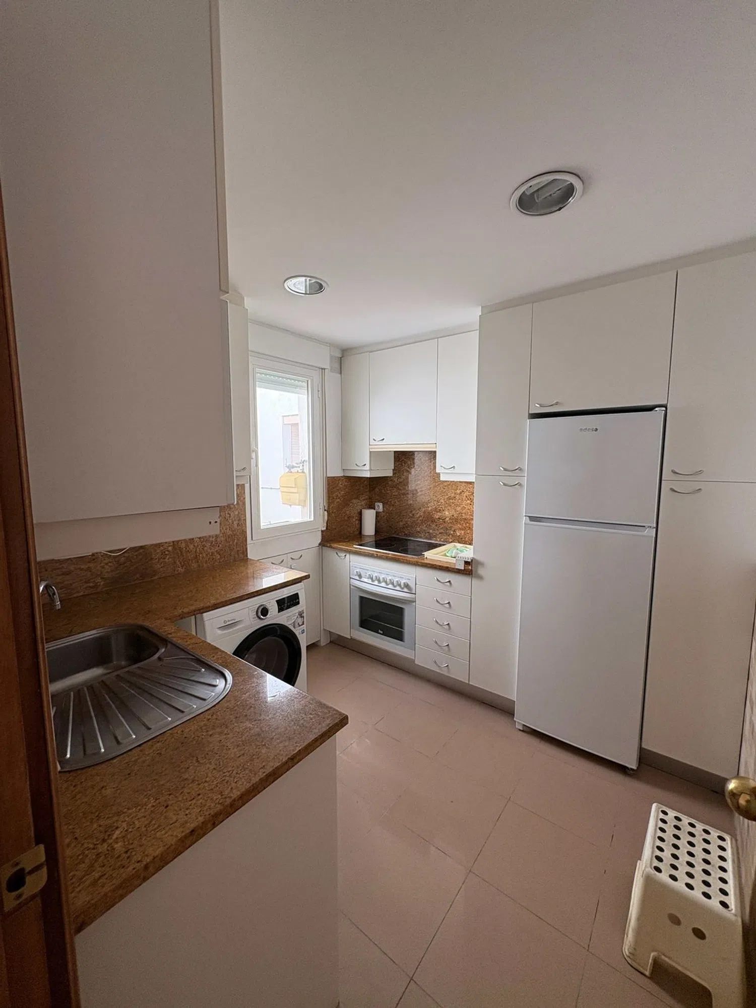 Piso en calle de Guzman el Bueno, 41 - Foto 3