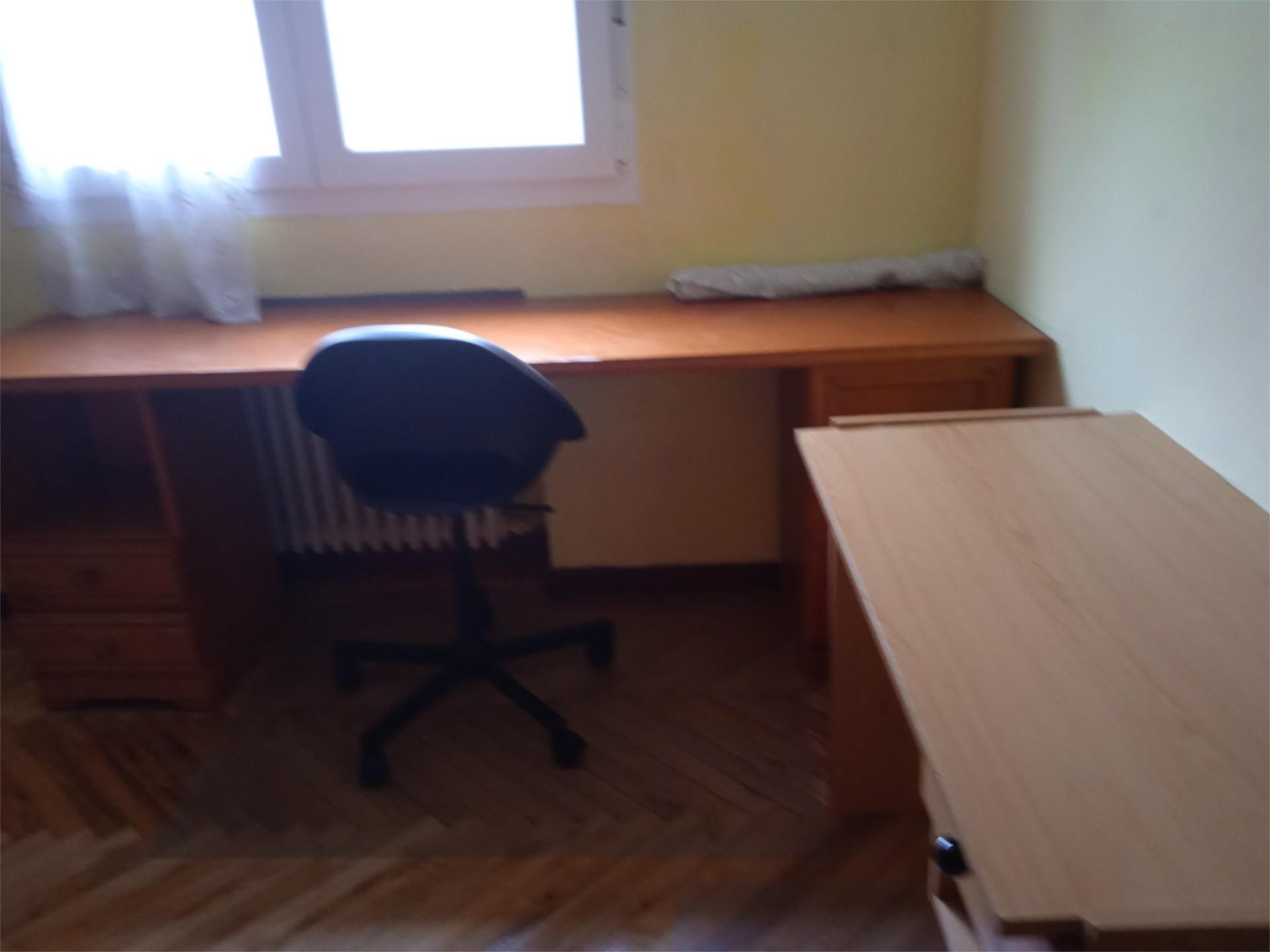 Piso en  Avenida Buenavista 8 - Foto 2