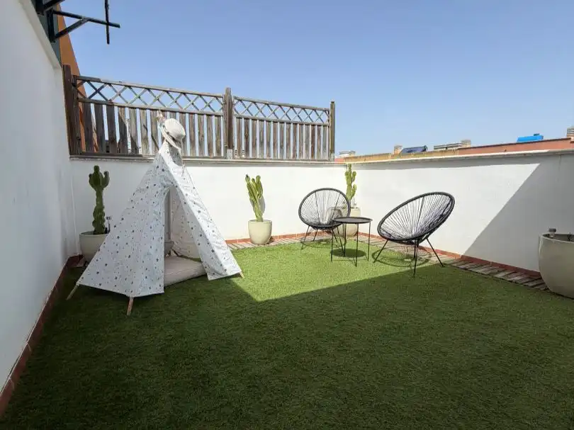 Chalet en  Calle Pino Ojeda Pintora-Poeta 4 - Foto 7