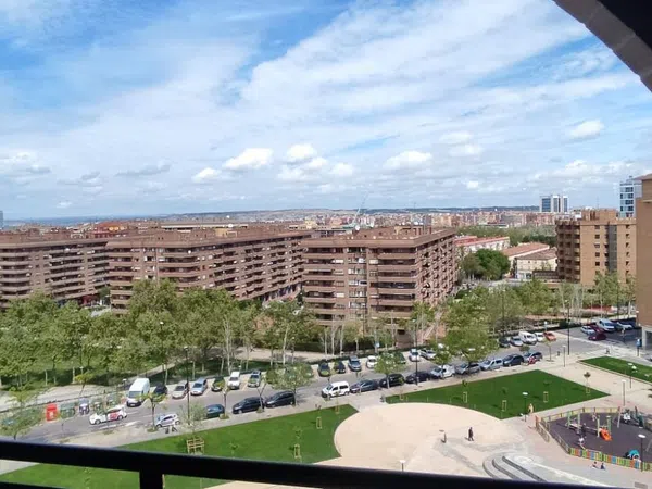 Piso en Barrio Almozara