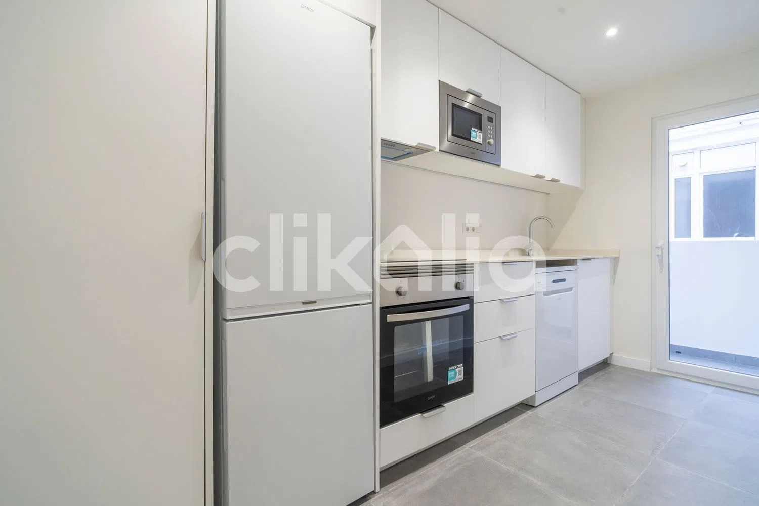 Piso en calle de Sant Marcel·lí - Foto 4