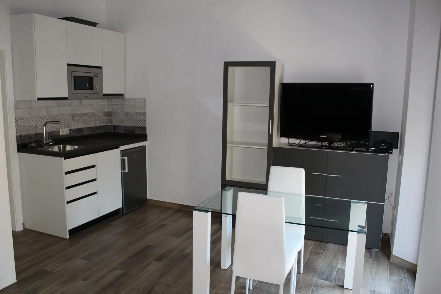 Estudio en calle Escoberos, 7 - Foto 1