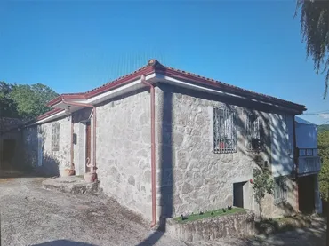 Casa adosada en  Estrada de Belesar 3 - Foto 1