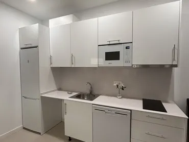 Apartamento en  Calle Aviador Ramón Franco 18 - Foto 5