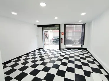 Local comercial en  Transversal 243 - Foto 1