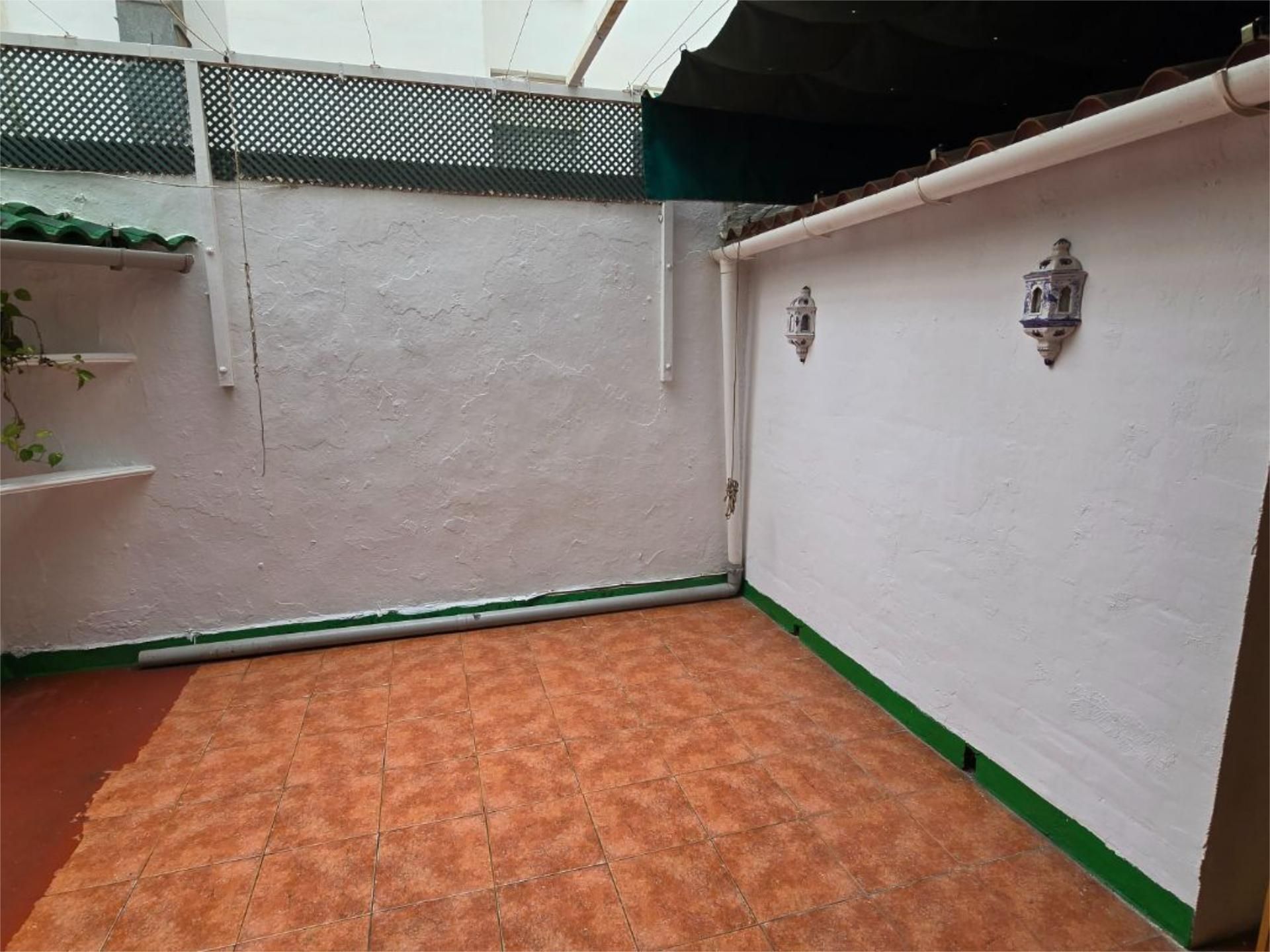 Piso en  Calle del Alcalde de la Cruz Ceballos 8 - Foto 11