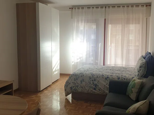 Estudio en calle la Hiruela, 3