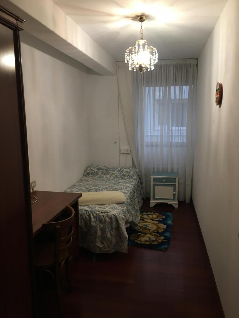 Piso en  Avenida de Rosalía de Castro 27 - Foto 9