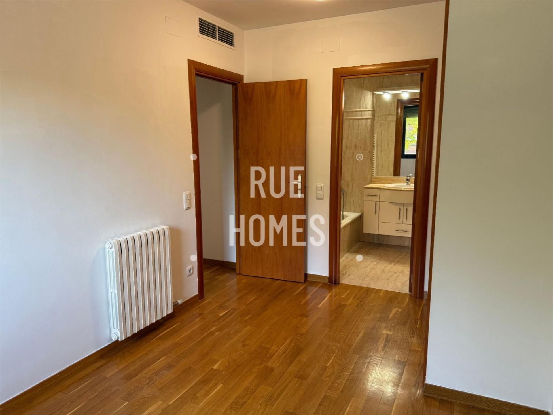 Piso en  Plaça de Maria Vinyes 3 - Foto 8