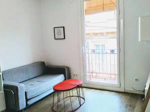 Piso en calle de la Concòrdia, 26