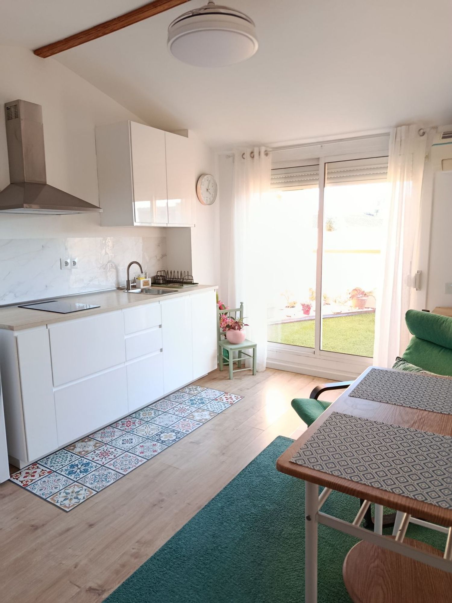 Estudio en calle de Mercè Rodoreda, 35 - Foto 1