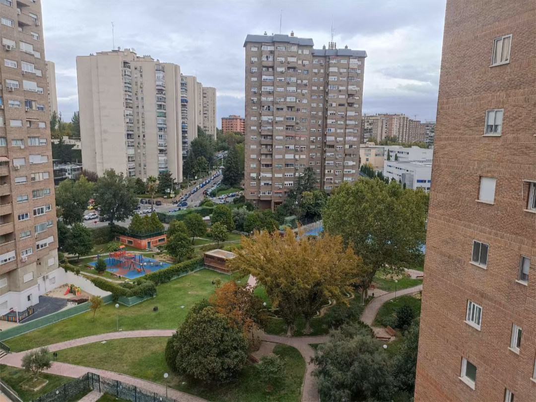 Piso en  Calle de Santiago de Compostela 66 - Foto 4