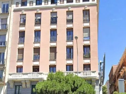 Piso en calle de Raimundo Fernández Villaverde, 25