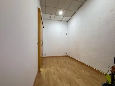 Local comercial en Sabadell - Foto 4