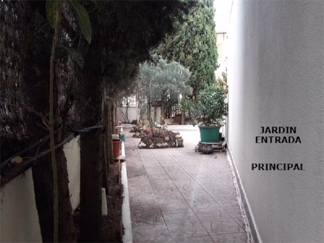 Casa adosada en  Calle Sierra de Ancares 2 - Foto 6