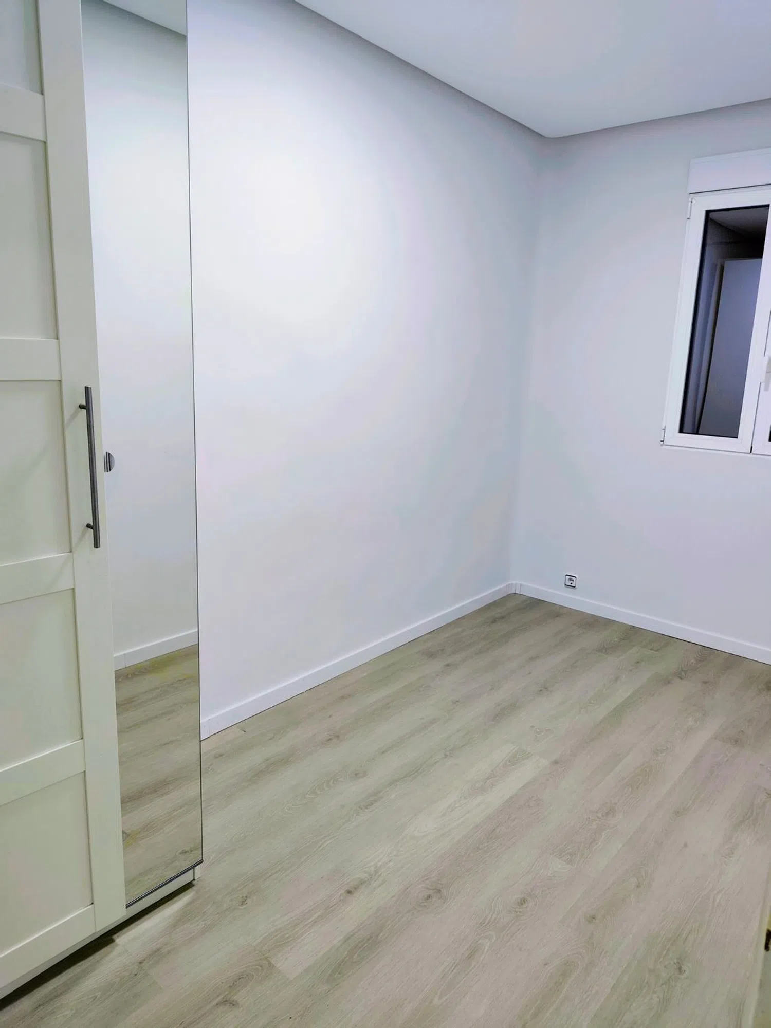 Piso en calle de Guzmán el Bueno, 29 - Foto 9