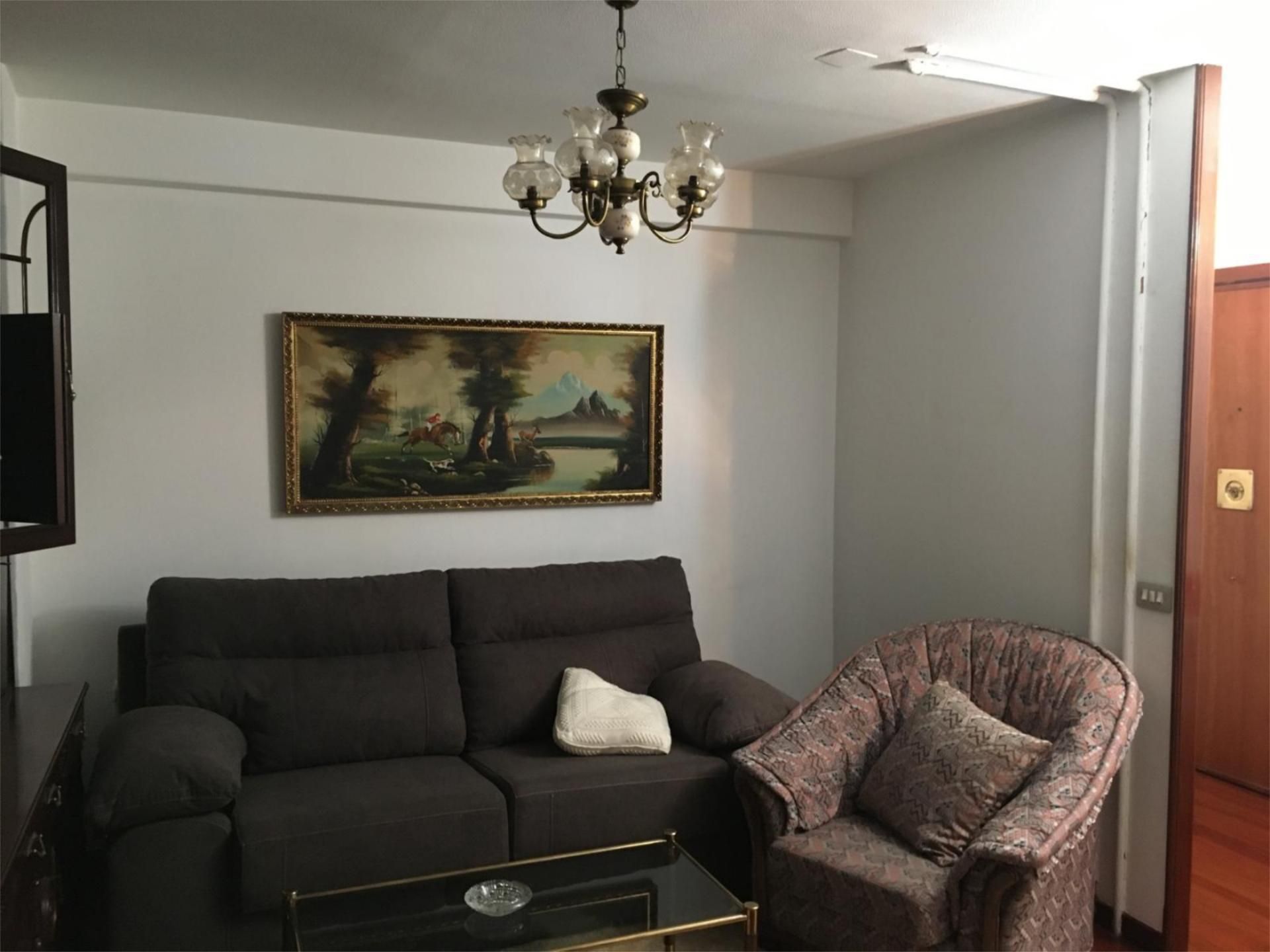 Piso en  Avenida de Rosalía de Castro 27 - Foto 4