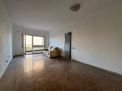 Piso en rambla de Prim, 135