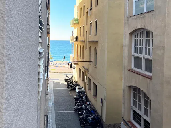 Piso en Casc Antic - Foto 2