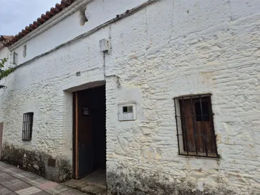 Casa adosada en  Calle la Virgen 83 - Foto 3