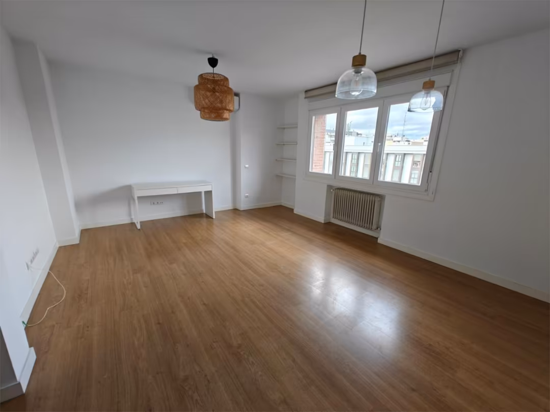 Piso en  Calle de la Infanta Mercedes 61 - Foto 2