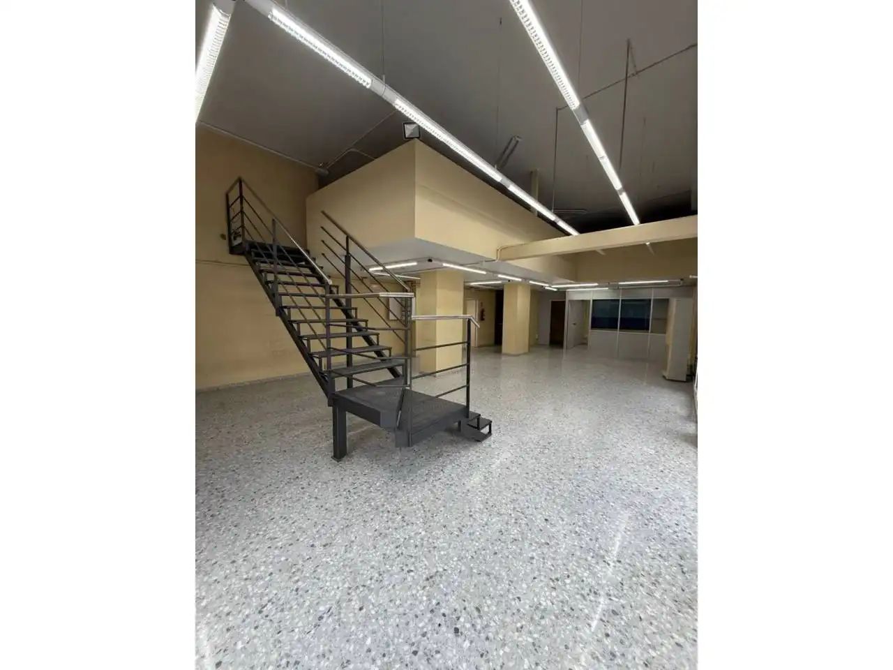 Local comercial en  Calle Dibuixant Avellaneda - Foto 20