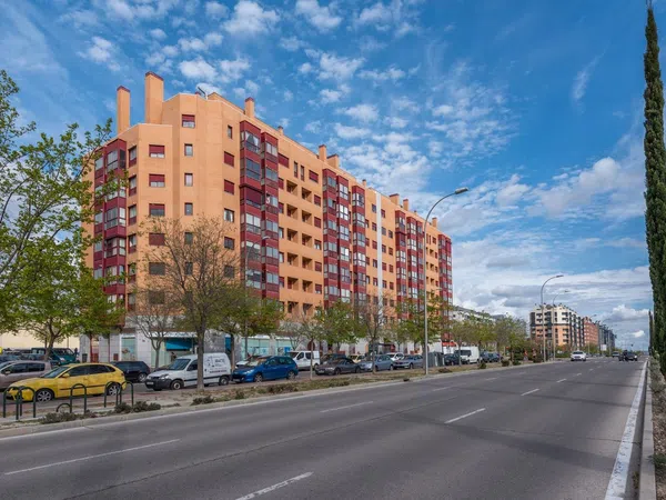 Ático en avenida del Ensanche de Vallecas