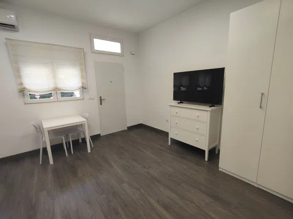 Estudio en Calle Frigiliana, Los Guindos - Parque Mediterráneo - Santa Paula - Foto 4