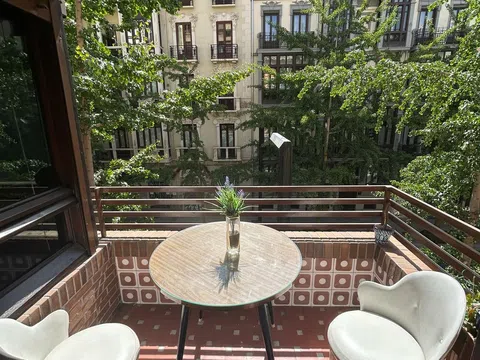 Piso en gran vía de Colón, 42