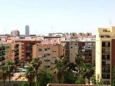 Piso en C. Séneca, 12