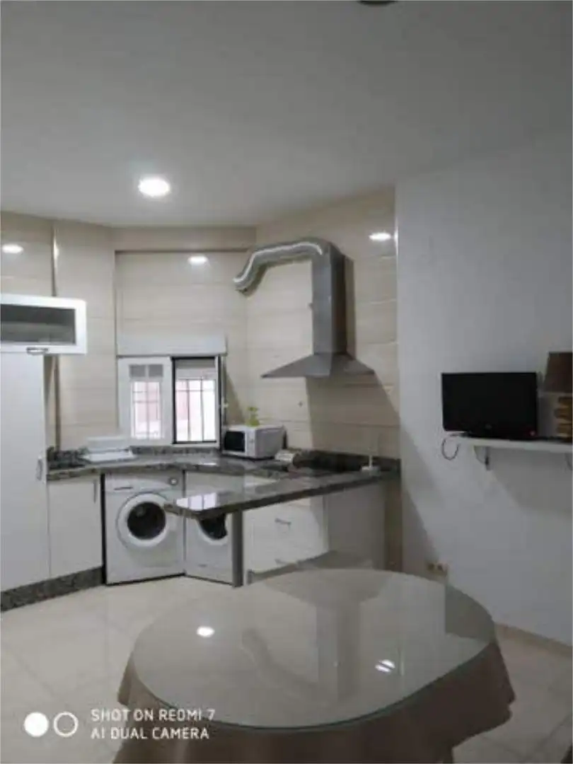 Piso en Ciudad Jardín - Foto 4