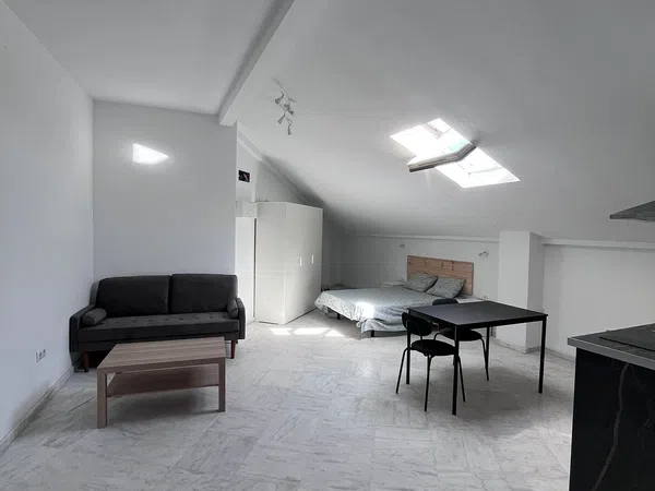 Estudio en Calle Benavente, 14 - Foto 1