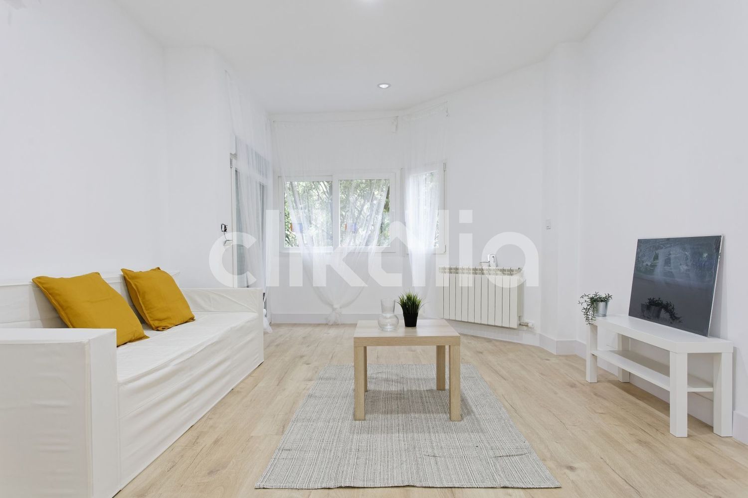 Piso en calle de Trafalgar - Foto 1