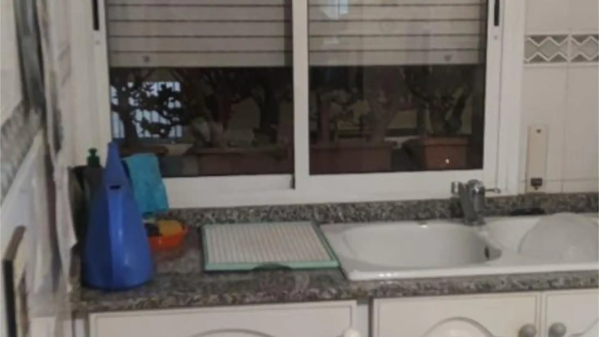 Casa adosada en  Carrer de l'Abat Escarré 34 - Foto 16