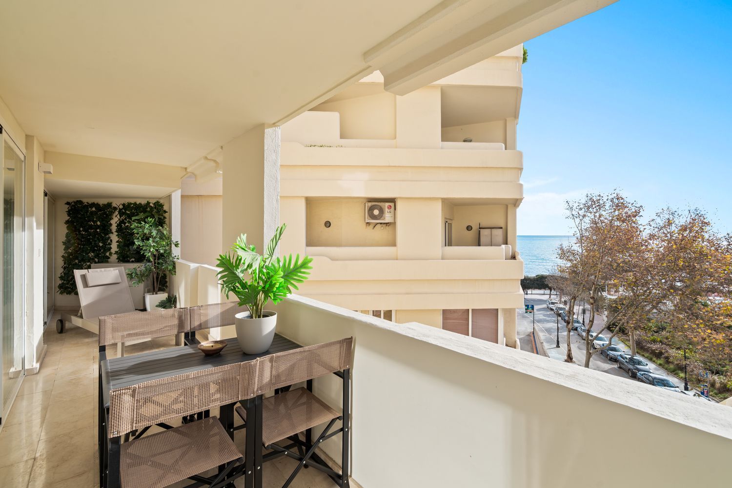 Piso en calle Rafaela Aparicio, 5 - Foto 5